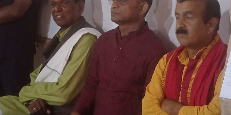 धनुषा निर्वाचन क्षेत्र नं ४ मा नेकपा एमाले र नेपाली कांग्रेसबीच  कडा प्रतिस्पर्धा