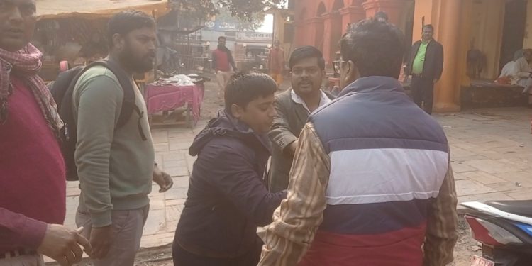 गुठी संस्थानका पोखरेलमाथि भण्डारीले गरे कार्यकक्षमै हातपात