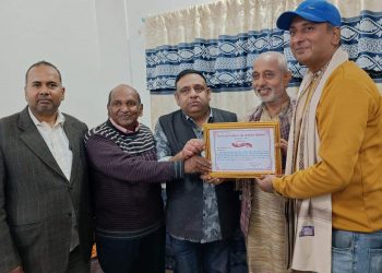 मकेश्वरबाबू उत्कृष्ठ सामाजिक सेवा पुरस्कारले बरिष्ठ पत्रकार झा सम्मानित