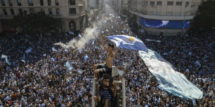 विश्वकप जित्दा लाखौँ अर्जेन्टिनी सडकमा