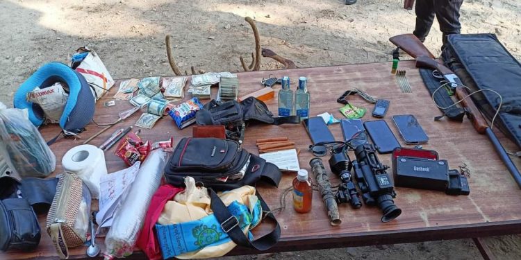 पर्सा राष्ट्रिय निकुञ्जबाट ५ जना सिकारी पक्राउ