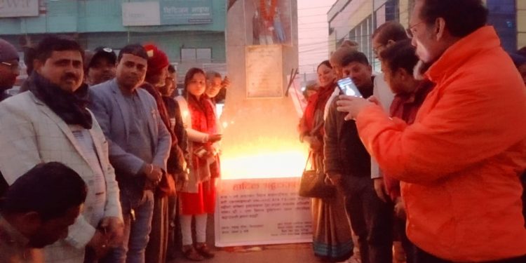 जहाज दुर्घटनामा ज्यान गुमाउने प्रति दीप प्रज्वलन