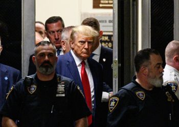 अमेरिकी पूर्वराष्ट्रपति डोनाल्ड ट्रम्प पक्राउ