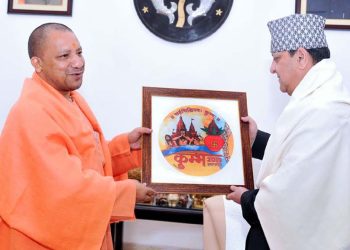 पूर्वराजा ज्ञानेन्द्र र उत्तर प्रदेशका मुख्यमन्त्री योगी बीच भेटवार्ता