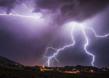 नवलपरासीमा चट्याङ लागेर एक जनाको मृत्यु