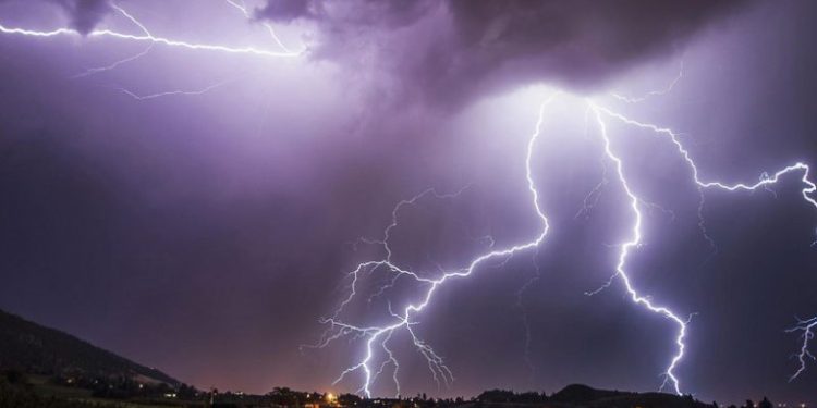 नवलपरासीमा चट्याङ लागेर एक जनाको मृत्यु