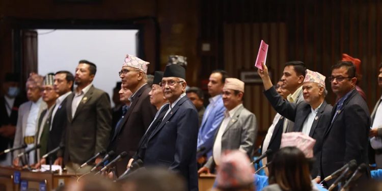 संसदमा एमालेको नाराबाजी, बैठक स्थगित