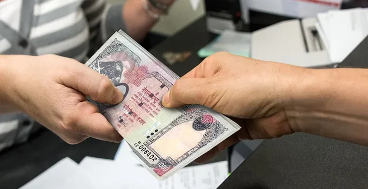 घुस लिदै क्रममा सम्सी गाउपालिकाका लेखापाल राउत पक्राउ