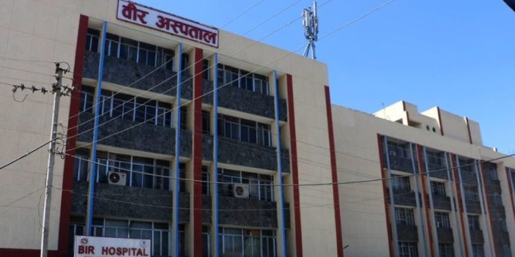 वीर अस्पतालको छैटौं तलाबाट हाम फालेर एक जनाको मृत्यु