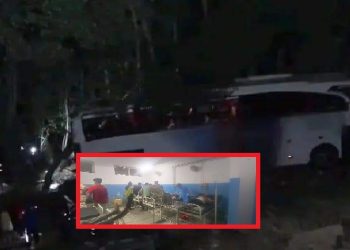 ट्रकमा बस ठोक्किँदा ७ जनाको मृत्यु