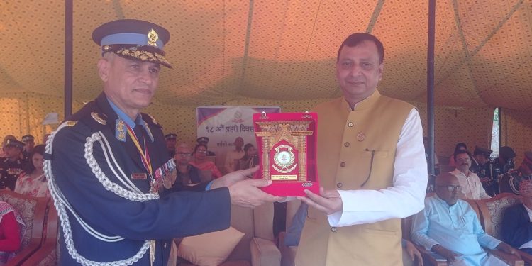 प्रहरीले नागरिकको भरोसा टुट्न नदिन मधेशका मुख्यमंत्री यादवको आग्रह