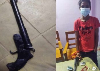 हनुमान मन्दिरबाट पेस्तोलसहित एक किशोरी पक्राउ