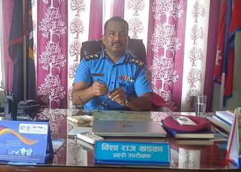 हेडक्वार्टर तानिए धनुषाका एसपी विश्वराज खड्का