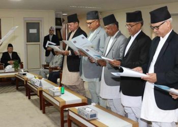 नवनियुक्त मुख्य न्यायाधीशहरुले लिए शपथ