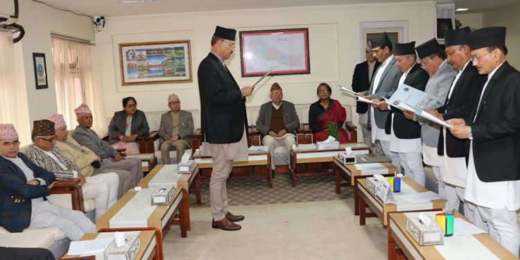 विशेष अदालतका नवनियुक्त न्यायाधीशलाई शपथ