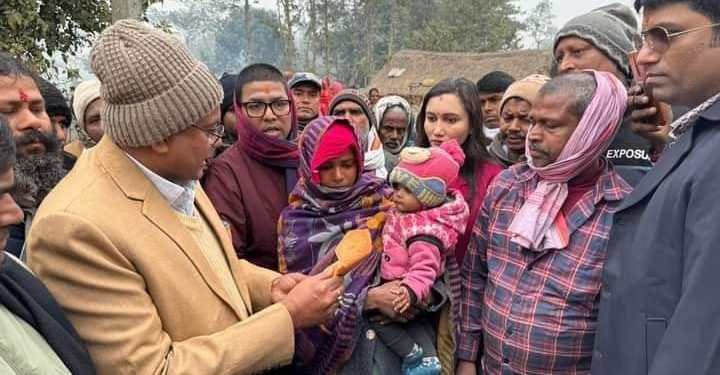 मृत्यु भएका बिनको परिवारलाई आर्थिक सहयोग