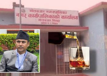 गोलबजारका अधिकृत श्रीधर केसीले मदिरापान गर्न बाहुबली शैलीमा होटल खाली गराए