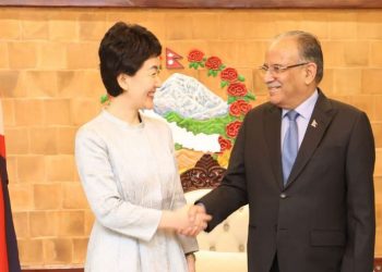 प्रधानमन्त्री प्रचण्ड र चिनियाँ उपमन्त्रीबीच शिष्टाचार भेट