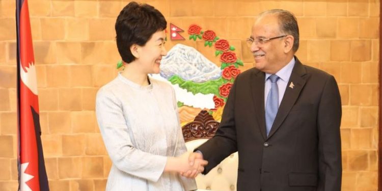 प्रधानमन्त्री प्रचण्ड र चिनियाँ उपमन्त्रीबीच शिष्टाचार भेट