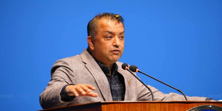 विश्वविद्यालयको नेतृत्व नियुक्ति गर्नुपर्छ : गगन थापा