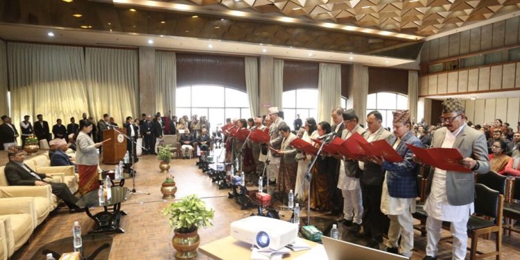 राष्ट्रिय सभाका १९ जना नवनिर्वाचित सांसदहरूले लिए शपथ