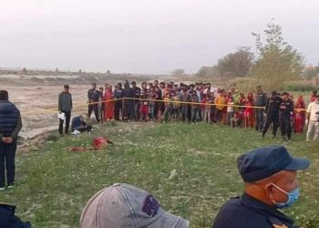 धारिलो हतियार  प्रहार गरी श्रीमानले गरे श्रीमतीको हत्या