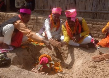 मुखियापट्टी मुसहरनियामा बिधालय भवनको शिल्यानास
