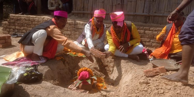 मुखियापट्टी मुसहरनियामा बिधालय भवनको शिल्यानास