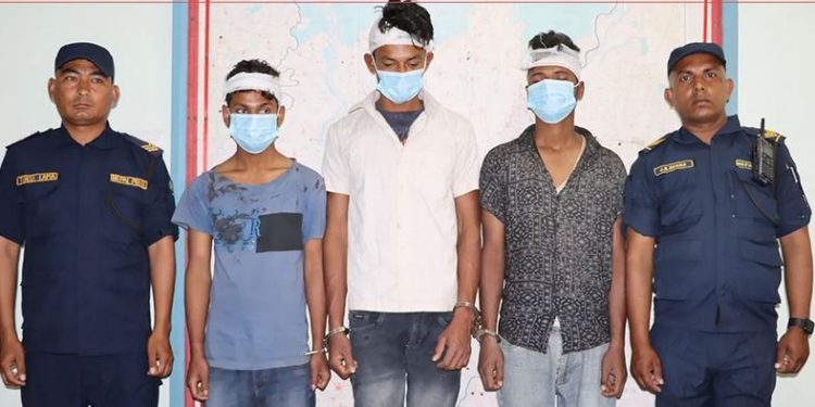 मनी ट्रान्सफर सञ्चालकमाथि गोली प्रहार गर्ने तीन भारतीय सार्वजनिक