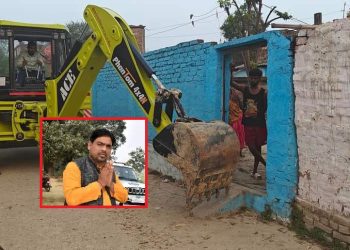 मु.मु.गाउँपालिका : बालेनको स्टाईलमा अतिक्रमित घर र टहराहरु हटाईदै