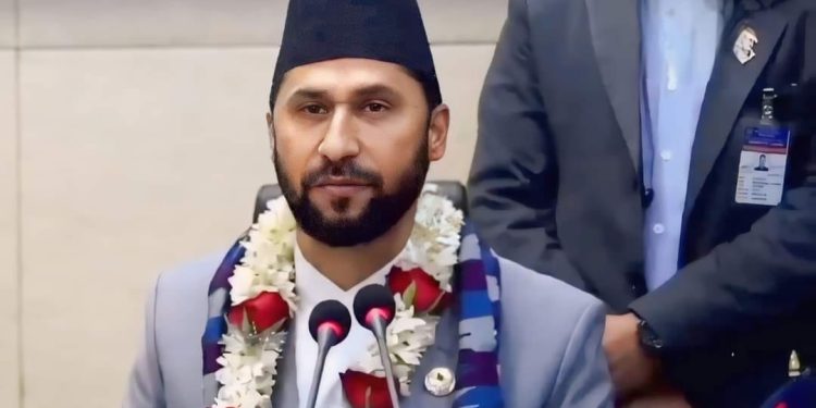 सुरक्षा सम्बन्धी कार्यक्रममा सहभागि हुन गृहमन्त्री लामिछाने जनकपुरधाममा