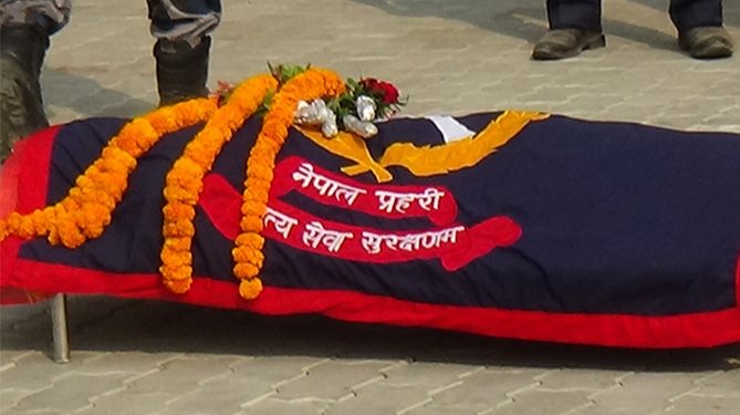 तेल ट्यांकरको ठक्करबाट प्रहरी जवानको मृत्यु