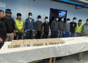 डेढ किलोभन्दा बढी सुन र १ करोड भन्दा बढी रुपैयाँ बरामद