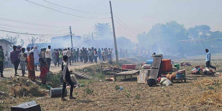 महोत्तरीमा आगलागीबाट १०० घर जलेर नष्ट