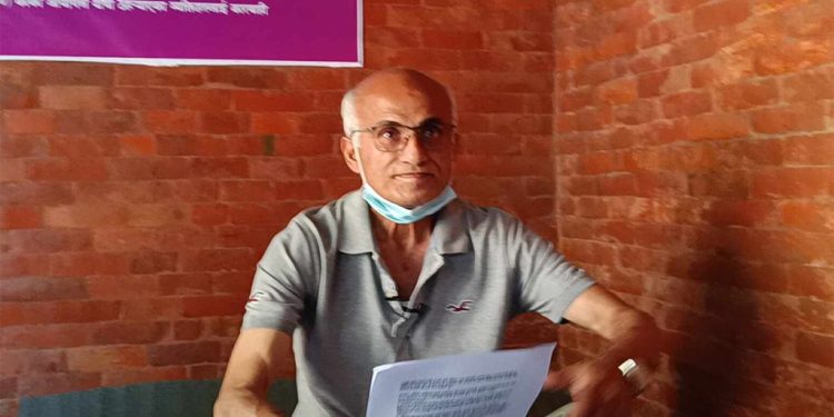 प्रधानमन्त्री प्रचण्डको राजीनामा माग गर्दै डा. केसी अनसनमा