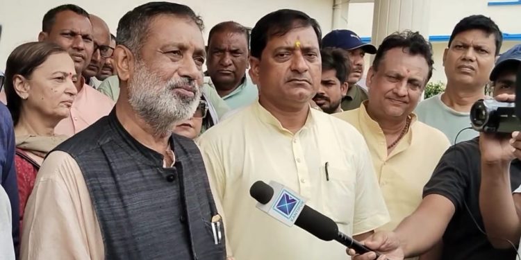 संसदीय छानबिन समिति नबनेसम्म संसद चल्न नदिने : निधि