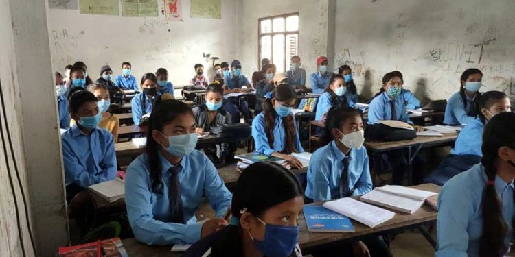 गर्मीका कारणले रौतहटका विद्यालय बन्द