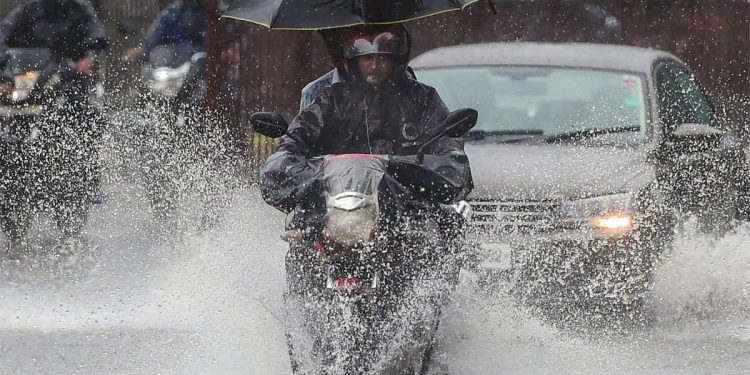 मधेस प्रदेश लगायत यी प्रदेशमा मेघगर्जनसहित वर्षा हुने