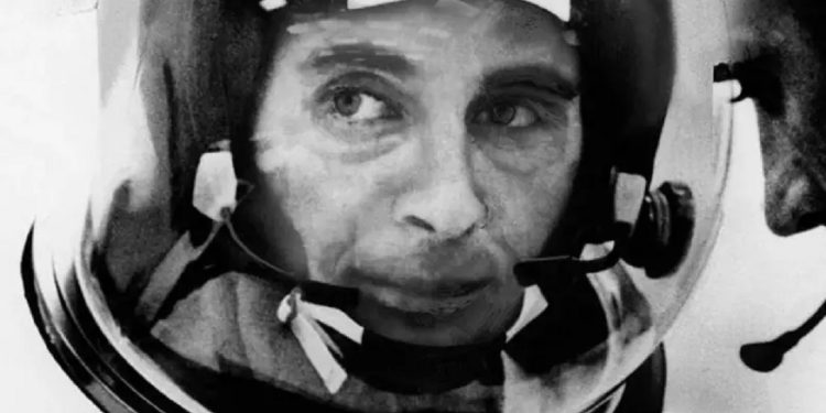 विमान दुर्घटनामा बिल एन्डर्सको निधन