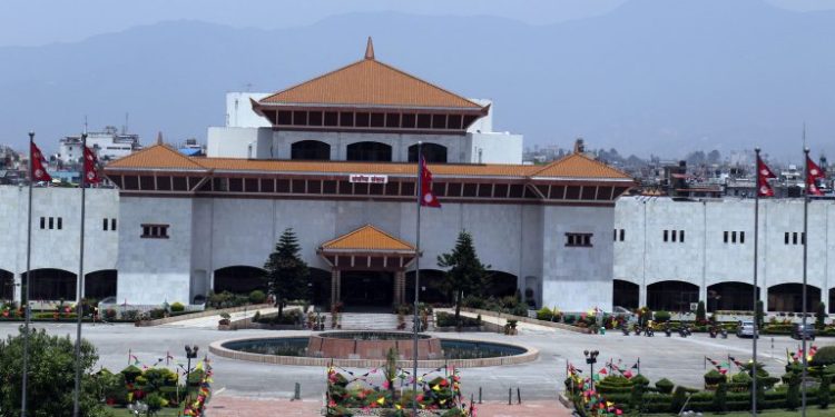 संसद भवनभित्र नेपाल प्रहरीका एक जवान गोली लागेको अवस्थामा मृत फेला