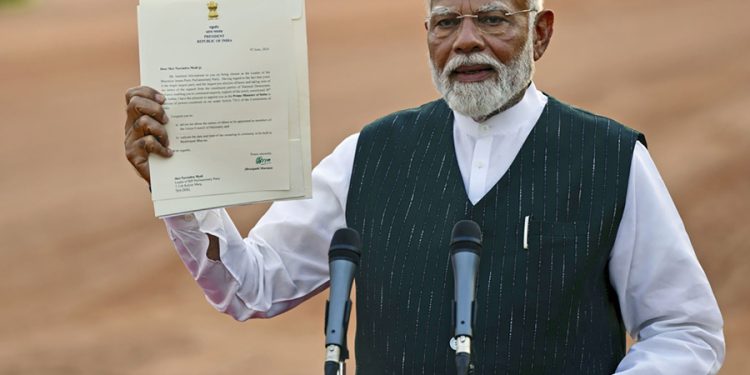 भारतीय प्रधानमन्त्री मोदीले लिए तेस्रो कार्यकालको शपथ