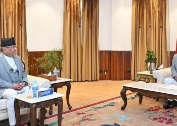 भारत भ्रमणबारे राष्ट्रपतिलाई जानकारी गराउदैं प्रधानमन्त्री