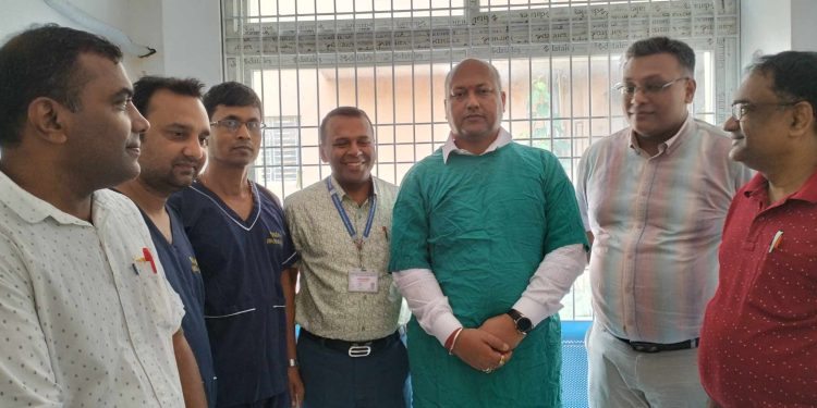 सिस्टको शल्यक्रिया मुख्यमन्त्री सिँहले गराए प्रादेशिक अस्पताल जनकपुरधाममा