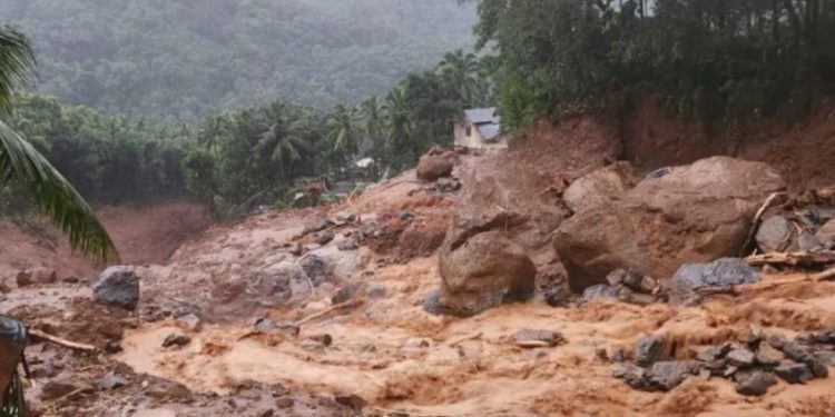 केरलामा १५८ जनाको मृत्यु, १८७ बेपत्ता