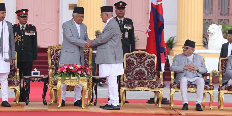 नवनियुक्त प्रधानमन्त्री ओलीले लिए शपथ