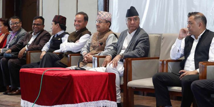 राजनीतिक स्थितिले राजनीतिमा तरंग आइरहेका बेला कांग्रेस बैठक जारी