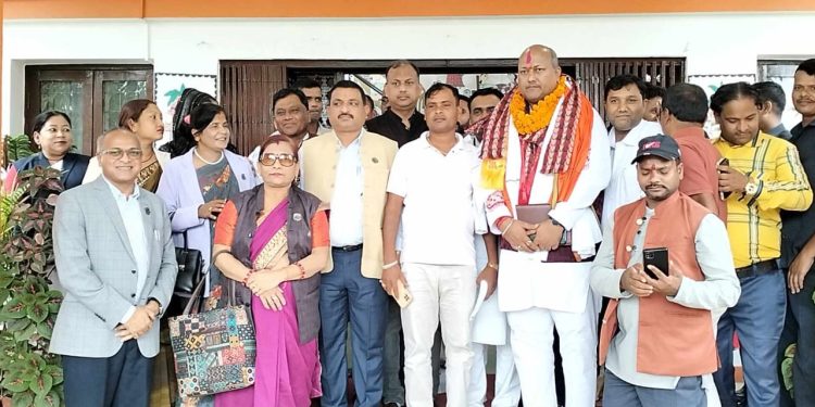 मुख्यमन्त्री सिंहले पाए विश्वासको मत