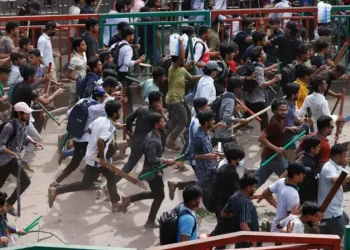 बंगलादेशमा प्रदर्शन थप हिंसात्मक बन्दै