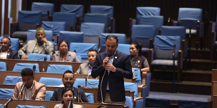 नेताहरूमा एक अर्का माथि विश्वास गर्न सांसद मनिष झाको सुझाव