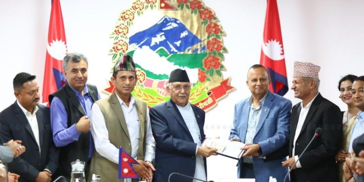 एमालेले सरकारलाई दियो २३३ पृष्ठको सुझाव